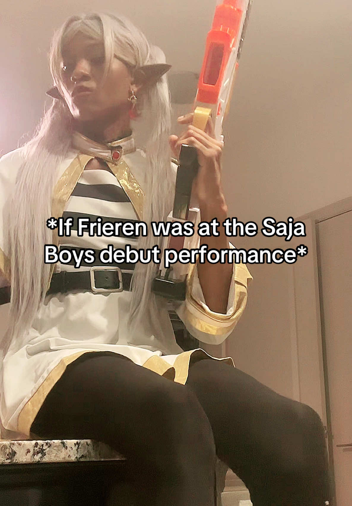 Replying to @sarah✨️ ⚠️Fake prop⚠️ Fern: Mistress Frieren can’t we let them finish the song, it is a bob!!! #kpopdemonhunters #frierenbeyondjourneysend 
