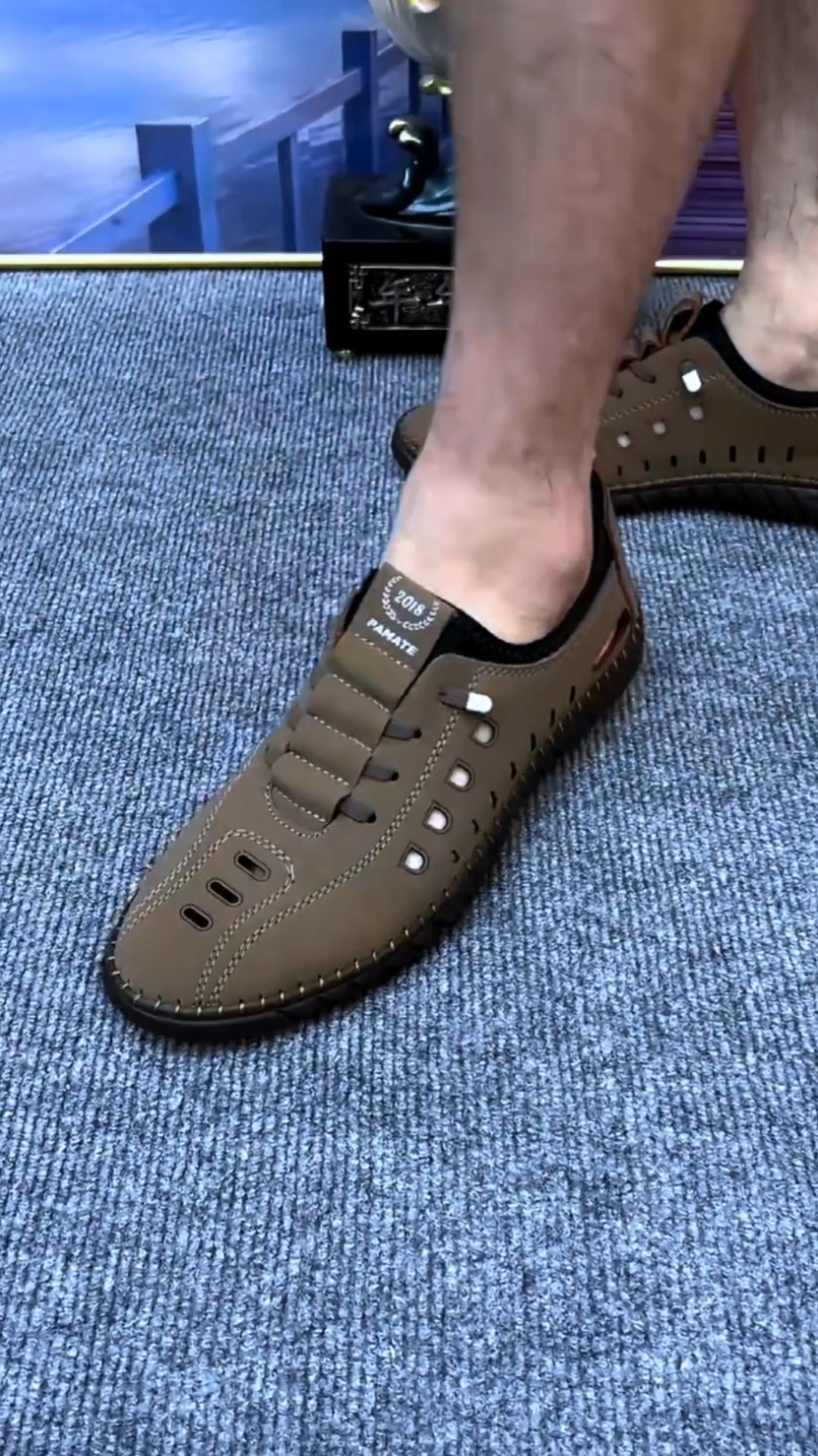 keren nih sepatu nya, ada bolong bolong nya jadi gak gerah kaki kita #sepatu #sepatuimport #sepatuoutdoor #sepatupria 