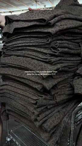 manifesting a crazy July for my small business !!!!! #firstofthemonth #smallbusinessowner 