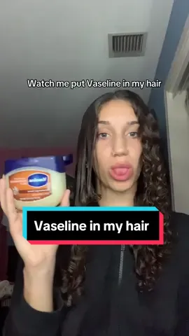 Pls try it bf u judge it I do it all the time #vaseline #hair #hairhacks #hairtutorial #hairroutine #hairwash 