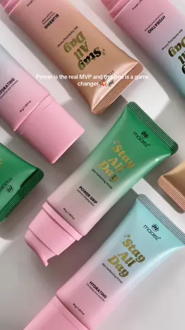 Want your makeup to stay all day no matter how hectic it gets? 💃🏻👀 Maaez Skin Perfecting Primer is your secret weapon for a long-lasting, smooth base.  No melting, no creasing. Just flawless skin from AM to PM 💋 #maaez #maaezcosmetics #maaezfoundation #maaezprimer 