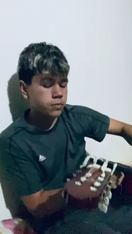una linda pa que no me digan que solo toco cosas tristes 😁 #viralvideos #música #uruguay #guitarra #fyp #milojfans #solo #mai #vira #miloj #argentina #maimiloj #música #alerta #fyp 