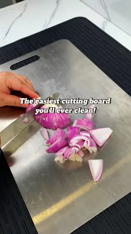 I love these cutting boards! I use them everyday! #fypシ #fyp #kichen #stainlesssteel #cuttingboard #homechef #KitchenHacks #mealprep #GlowUpCetaphil #LoveMyHome 