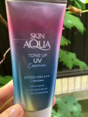 Kem chống nắng nâng tone da Sunplay Skin Aqua Tone Up Uv lavender #uv #chongnang #sunplay #skinaqua #toneup #nangtone #hè #baoveda #chamda #foryou #muataitiktokshop #giare #salevuifreeship #phungngasansale 