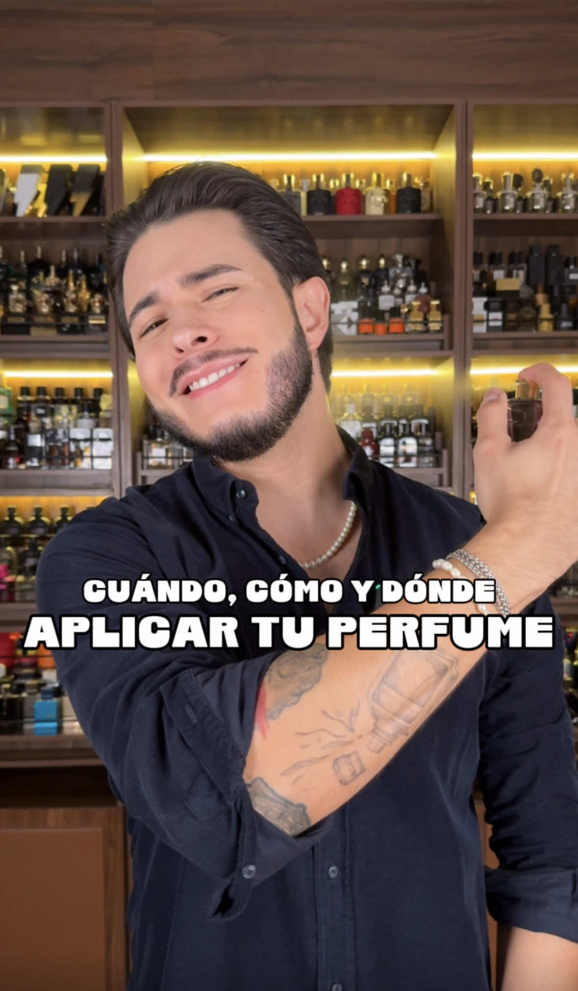 Cuándo, cómo y dónde aplicar tu perfume correctamente 🔥💨 . . . #Perfume #Perfumes #PerfumeTikTok #PerfumeTok #PerfumeHombre #EstiloMasculino #ModaHombre #ModaYEstilo #Fragancias #EIGueyDeLosPerfumes #TikTokFashion 