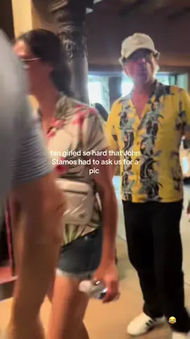 John Stamos is chill like that 😂 @Lights Camera Pod (via:@Jacqueline) 