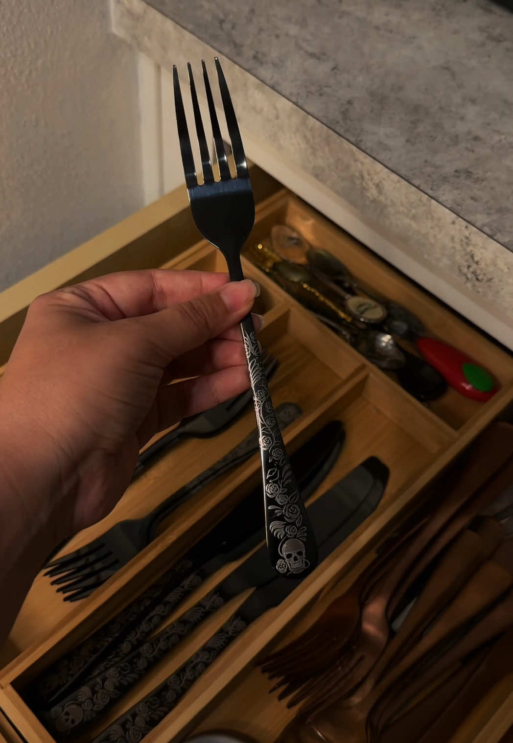 Umm… why is this the cutest spooky cutlery I’ve ever seen??   Honestly, I didn’t know I also needed goth silverware… but here we are 🖤✨ #fyp#fypk#tiktokmademebuyitk#tiktokshopfindst#gothhomeo#spookyvibest#cutekitchenstufft#altgirlaestheticu#skullcutlerys#rosesaesthetict#gothgiftsn#funfindsi#uniquehomefindst#gothictablewarem#homevibesi#quirkykitcheno#stockingstuffersftideas  #Dea#DealsForYouDaysa#dealsforyouktokshop 