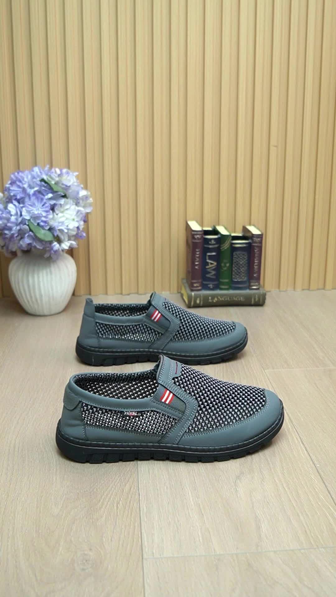 In the sweltering summer days, your feet long for freedom! This men's sandal features a breathable hollow mesh design, allowing your feet to breathe freely and say goodbye to stuffiness and unpleasant odors. It is suitable for large sizes. No matter what your foot shape is, you can find a comfortable fit. #Men's sandals #Essential for summer #Breathable beach sandals #Large-sized shoes #Fashionable and versatile #Lightweight for travel 