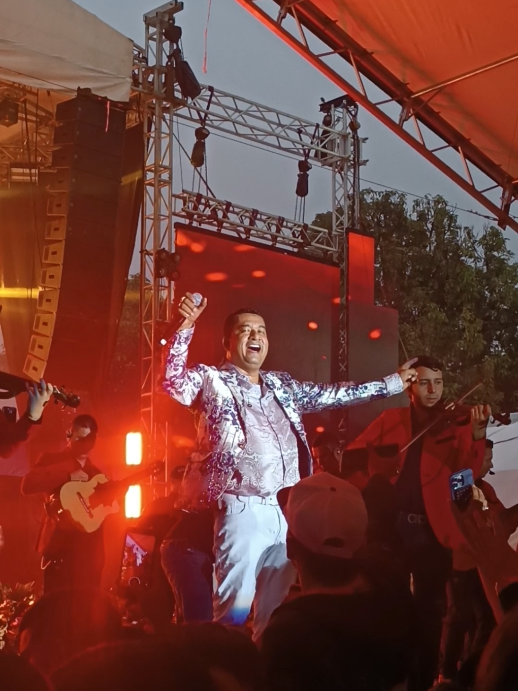 Juan Carlos Zarabanda #popular #paratii #fyp #florencia #envivo #concierto #musicapopular #despechopopular #🥃 