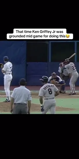 The Kid was one of the greatest to ever do it😮‍💨 #MLB #baseball #father #son #kengriffeyjr #grounded #funny #fypシ゚viral #foryoupage #xyzabc
