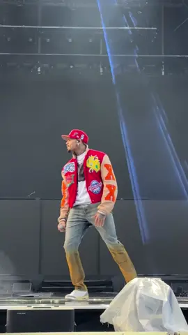 • July 1st, 2025 | Show #12 @chrisbrownofficial performing #RunIt! for the #BreezyBowlXXTour🔥 at the Hampden Park in Glasgow, UK 🇬🇧.  🎥: @officialfenago on IG #cbreezy🐂 #chrisbrownofficial  #chrisbrownfans #chrisbrownworld #chrisbrownbreezy #chrisbrownedits #chrisbrowndance #chrisbrownconcert #chrisbrownfan #chrisbrownvideos #chrisbrownfanpage #chrisbrownart #chrisbrowndancing #chrisbrownofficialupdates #chrisbrownstyle #thebull🐂 #indigoattour💜 #oneofthemonestour #undertheinfluencetour #1111tour #heartbreakonafullmoontour #BreezySeason #blackpyramid