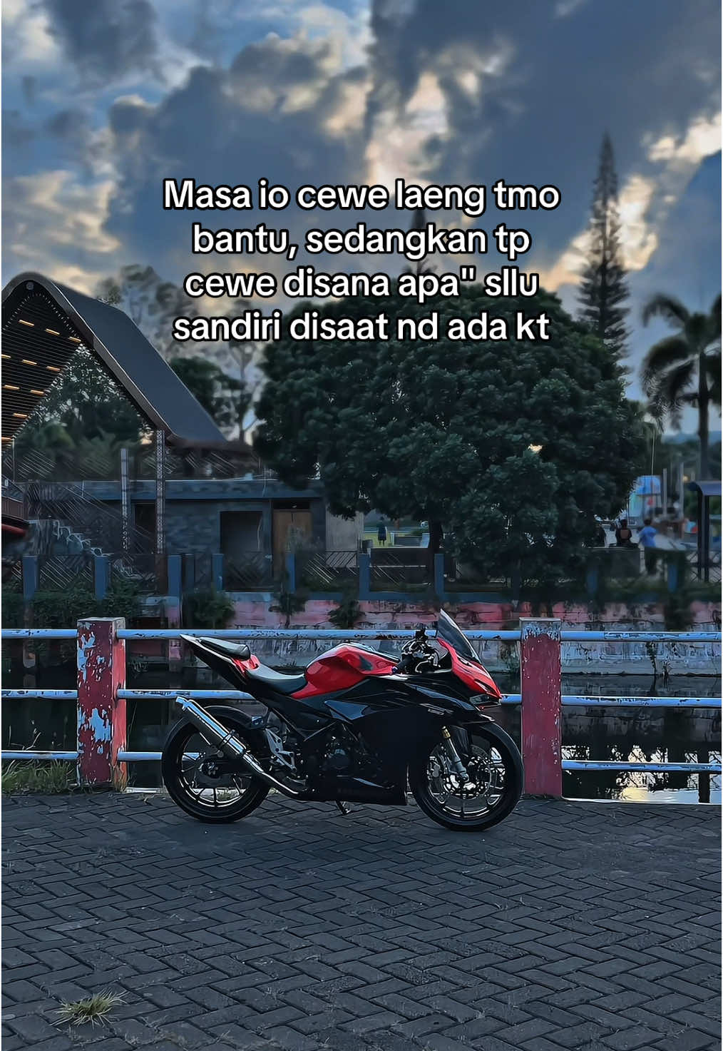 Maaf gys, ketua so mode bucin 😂. @𝐑𝐢𝐳𝐮𝐤𝐚 🤍🫶🏻 #fypdonggggggg #abcxyz #fypシ゚ #k45r #cbr150r #fyp #manadopunya #manadotiktok #manadostory #katakata 