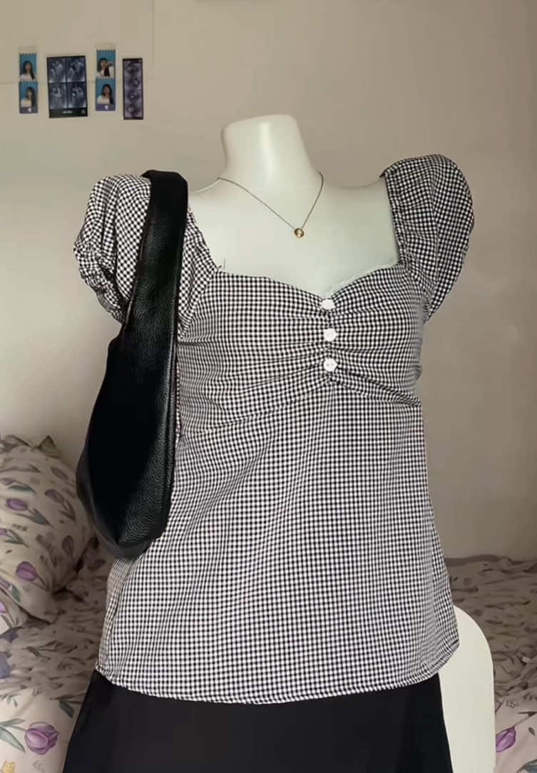 TOP RECO! ⋆. 𐙚 ˚ #top #topreco #puffsleevetop #pleatedtop #peplumtop #OOTD #outfit @HIRA CLOTHING 