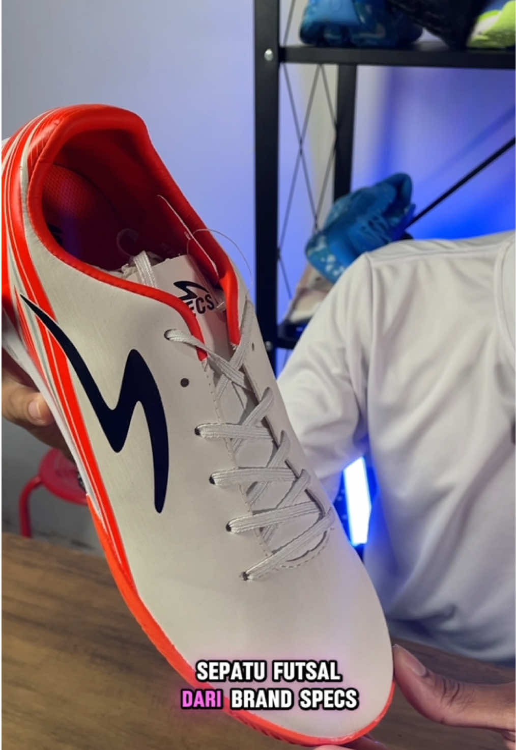 Sepatu Futsal dari Specs yaitu Lightspeed 20 FWD IN #specs #sepatufutsal 