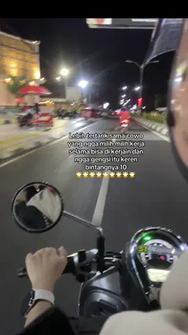 Suka aja lihat orang orang yang pekerja keras dan bertanggung jawab yang duduk di rmh makan tidur mending tobat deh