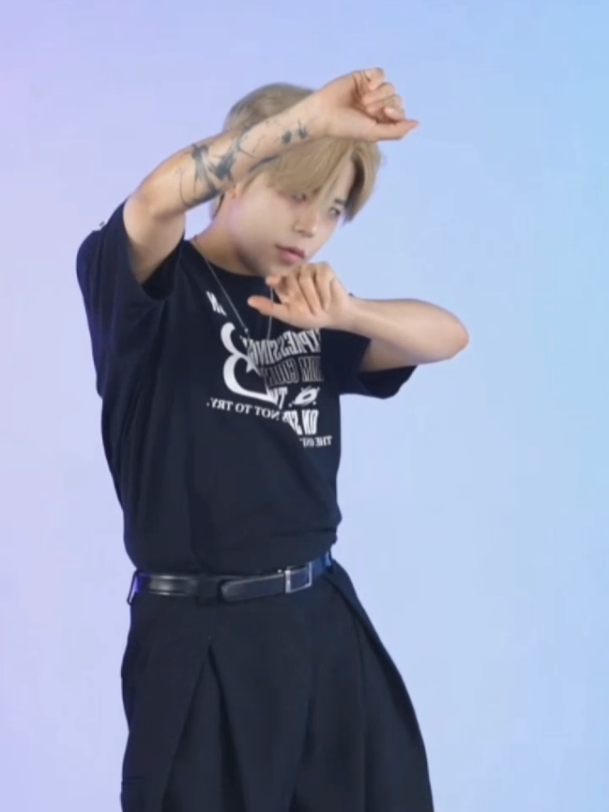 waacking dance by Harang 🐯 @Play.harang🐯  live every Tuesday-Saturday at @play.star💫  07.30 KST #waacking #waackingdance #dramaaespa #drama #aespa #fyp #dance #dancetrend 