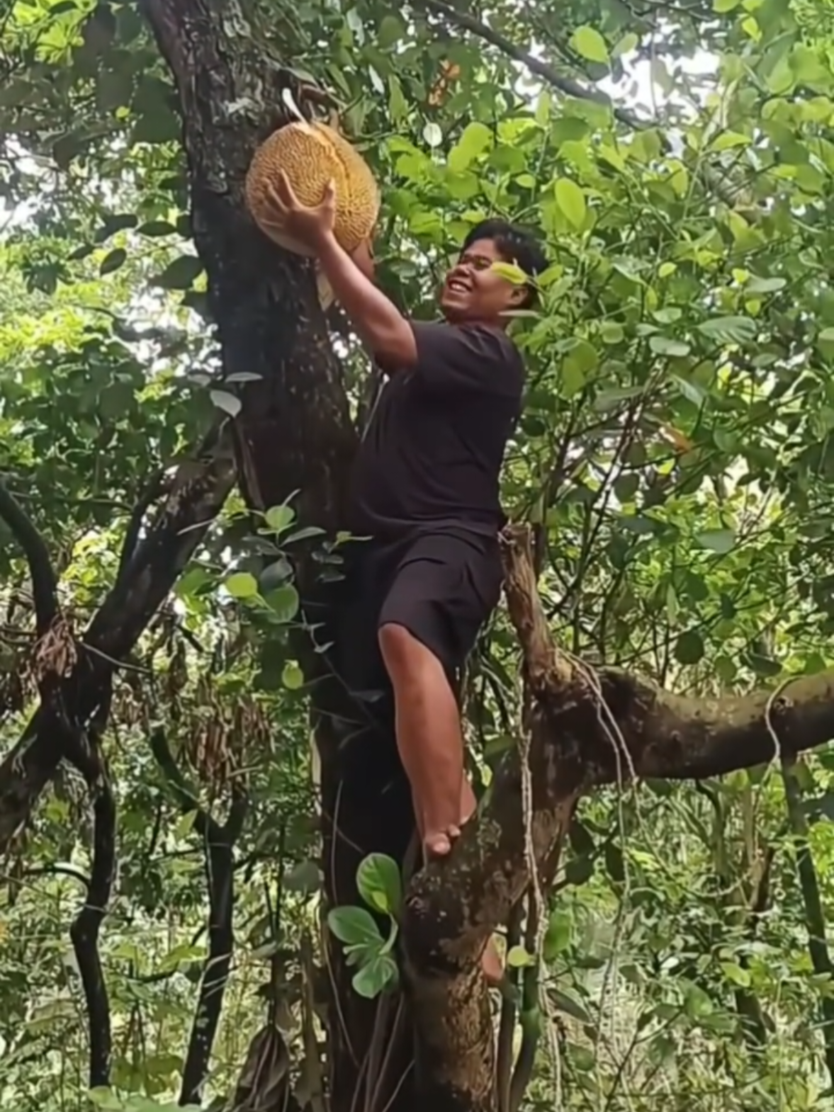 kejadian nya begitu cepat 🤣 #lucu #ngakak #fails #viral