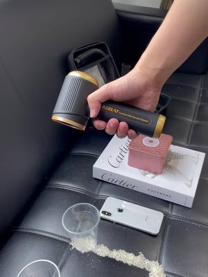 Ini adalah penyedot debu mini tanpa kabel terbaik yang pernah saya gunakan. Ringan, bertenaga, praktis, dan memiliki daya hisap yang kuat.#keelat #keelatpowertools #vacuum #vacuumcleaner #iduladha #penyedotdebumini #penyedotdebumobil #mini #TJD