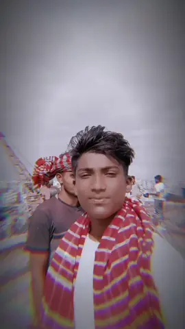 #মাঝপথে_হাতটা_ছাইড়া_দিলা😔💔 