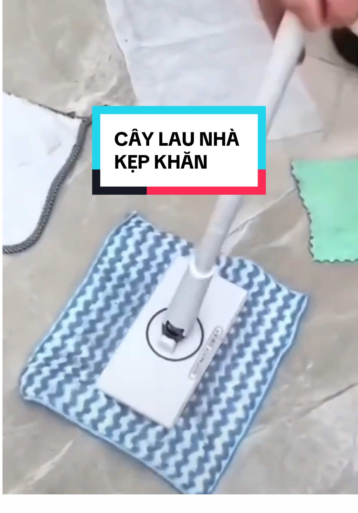 Chính ra dùng cây lau nhà kẹp khăn này dọn dẹp dễ và tiện hơn nhiều lần #caylaunha #caylaunhathongminh #caylaunhatuvat #caylaunhakepkhan #caylaunhakepkhanlau #caylau #caylaudanang 