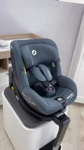 Maxi-Cosi Quartz 360 Designed for comfort. Built for peace of mind. From newborn to 4 years (40–105cm) ▫️ Rearward up to 4, forward from 15 months ▫️ Soft newborn inlay (removable at 60cm) ▫️ Smooth 360° rotation + recline ▫️ G-CELL side impact protection ▫️ Green guides for safe installation ▫️ Strap holders + 1-button headrest Simple. Safe. Beautifully practical. Now at The Baby Doc Shop 📍 Dublin & Limerick Visit us in-store or book your free appointment to skip the queues (link in bio) #thebabydocshop #Quartz360 #CarSeatDesign #MinimalParenting #BabyGear #DublinMums #LimerickParents #ParentingSimplified