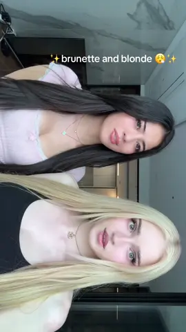 👩🏻👩🏼 hits different 😮‍💨@daniklieber #fyp #brunette #blonde #friendship 