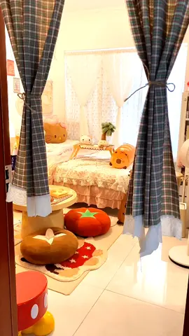 Decor phòng ngủ đẹp... Ghế đệm cà chua trang trí phòng ngủ. #decorxinhxinh #decoration #dodecor #decorroom #hottrend #xuhuong #viralvideo #demngoibet #dem 