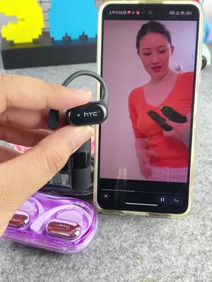 I have 4 colours of ne37 dopamine in advance. Translate everything you want to see. Click below and the price is very beautiful. #htcne37 #twstranslator #tes #tesbluetooth #headsetbluetooth #earphonebluetooth #tahanair #translator #aitranslate #tiktokshop #fyp