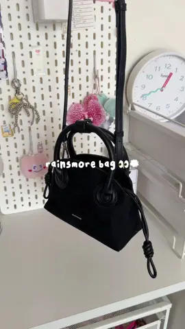 kalo mau keluar lebih suka tas yg mungil kaya gini 🤩🫵🏻 #rainsmore #taswanita 