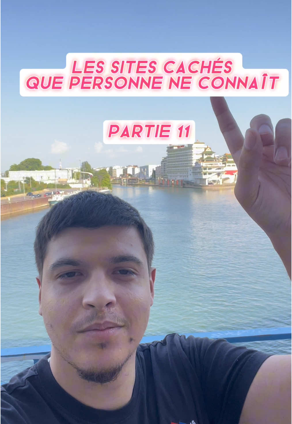 🎬 Ce site te fait entendre n'importe quelle phrase dans des extraits de films et séries. 📢 Tu tapes une phrase en anglais, et ce site te la joue avec des scènes cultes. C’est fun, addictif, et carrément utile si tu veux améliorer ton anglais… ou briller en soirée 😎 ⚠️ Ce site est méconnu… mais il mérite d’être dans tes favoris. T’en avais déjà entendu parler ? 👇 Si non abonne-toi et partage la vidéo ! ✅ #ia #website #chatgpt 