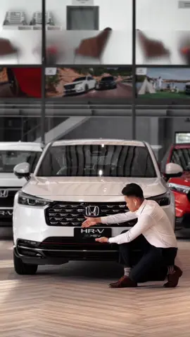 Honda HR-V RS Hybrid Trắng Đưa Em Trước Chỉ Từ 180 Triệu Nhận Xe #hondahrv #hrvrs #hrvhybrid #hondahrvhybrid #hrv2025 #hondahrv2025 #cuv #xe5cho #xedep #hauhonda #xuhuong #tiktok #fyp #nhachaymoingay 