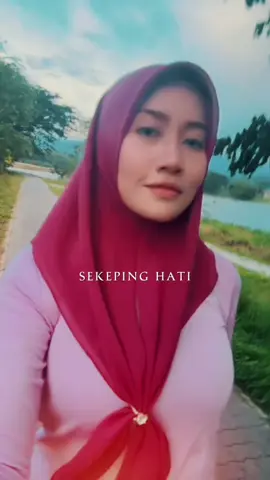 #CapCut  Aku terus melangkah pergi Bertemankan sekeping hati Dipenuhi ranjau berduri Sakit pedihnya tak terperi #healing #jiwangbroken #jiwang #run#Running #jogging 