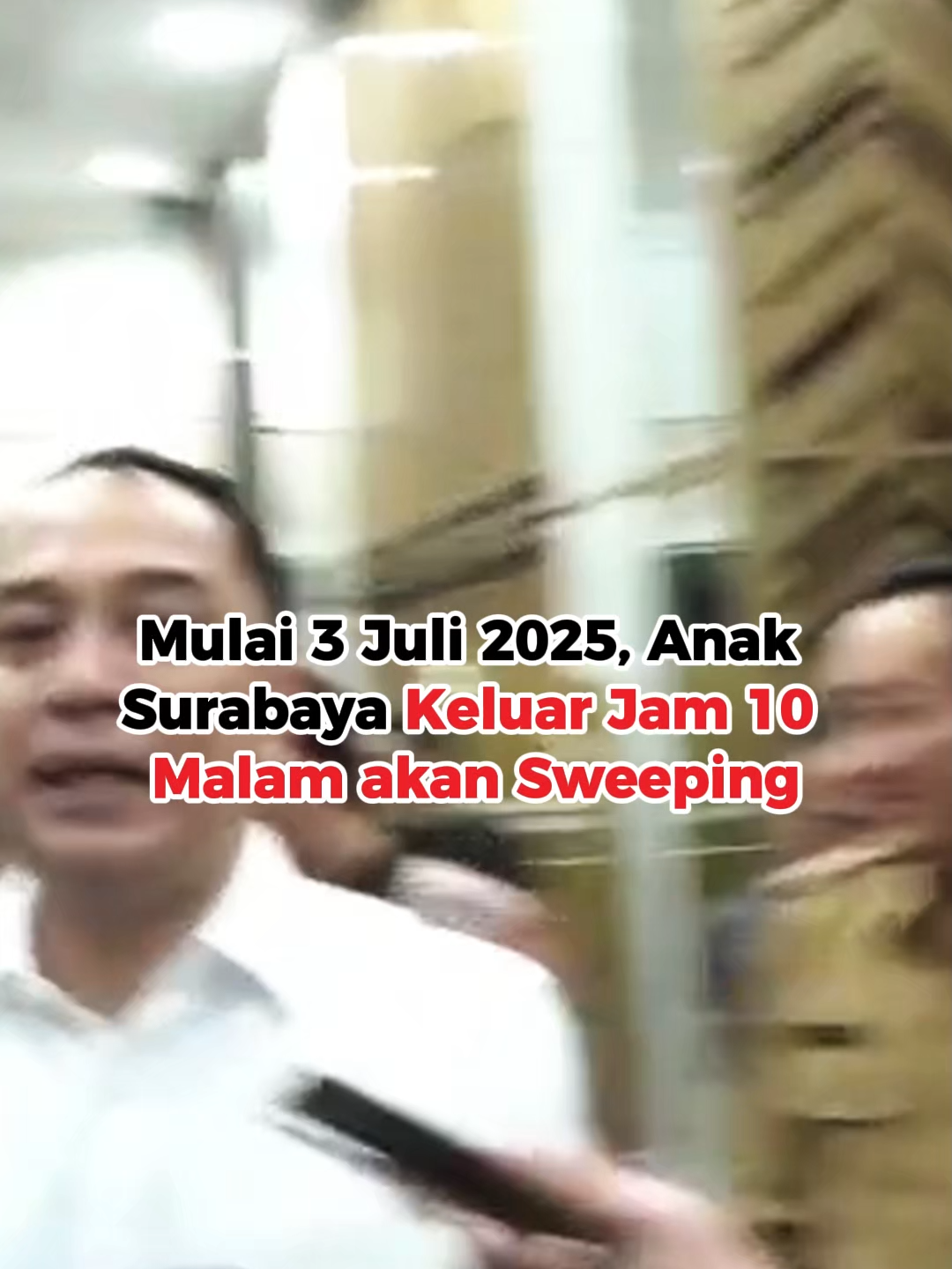 Anak-anak di Kota Surabaya yang keluar lebih dari pukul 22.00 WIB akan kena sweeping. Sweeping tersebut seiring diberlakukannya jam malam bagi anak-anak yang mulai diterapkan mulai Kamis (3/7/2025). Wali Kota Surabaya Eri Cahyadi menyampaikan bahwa langkah ini diambil untuk melindungi anak-anak dari potensi risiko negatif ketika berkegiatan di luar rumah tanpa pengawasan orang tua. Untuk mendukung kebijakan ini, pemkot membentuk Satuan Tugas (Satgas) di setiap Rukun Warga (RW). 