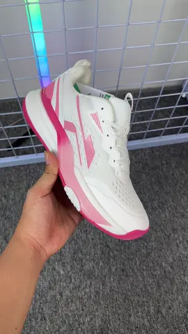 NEW KARGE BAWEAN idaman para pemain voli berkelas edisi terbatas cek di keranjang kuning #karge #kargebawean #sepatuvolikarge #sepatuvoli #sepatuolahraga #tarkamvoli #voliindonesia #volleyball
