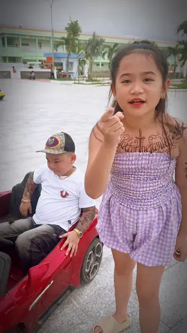 Né hết ra cho Chị 🤣 #foryoupage #fypシ゚viral #xuhuong #áosơmievisuchobé 