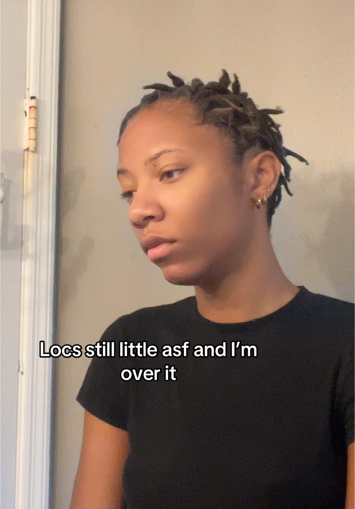 I’m slowly losing my mind yall…. #locs #starterlocs #mediumlocsonshorthair #foryou #fyp 