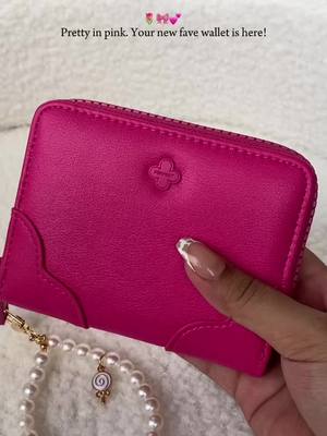 Stay pretty and organized 🌷🎀 This rose pink wallet from Forever Young fits your cards, cash, coins, and receipts!  #wallet #fashionwallet #cutewallet #pinkwallet #womenswallet 
