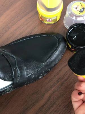 Xi sáp đánh bóng giày da 3 màu đen - kem - nâu trên các chất liệu da như giày dép, túi xách, thắt lưng, ghế sofa giúp dưỡng bóng phục hồi chất da #xidanhgiay #xisapdanhgiay  #sapdanhbongdoda #xidanhbonggiay #sapdanhgiay #kemdanhbongdoda #kemdanhgiay #xidanhgiayda #xuhuong #dogiadungtienich #lalap1995 