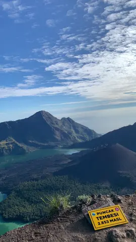 tembesi ga kalah keren🤩 #lombokvirall🌴🌴 #bismillahfyp #rinjanimountain #fypppppppppppppp #pendakiindonesia 
