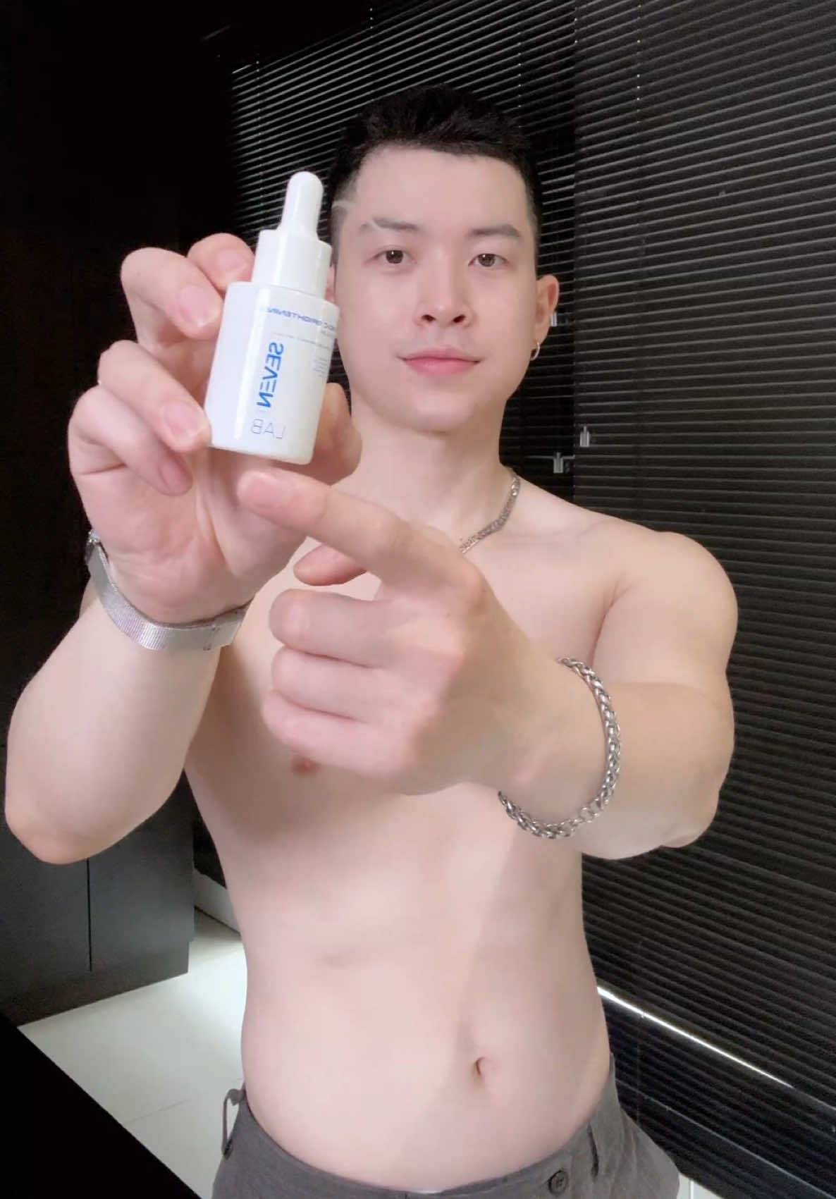 Anh em nào da d.ầu mụ.n lại càng phải th.ử em này! Phục hồi và dưỡng tr.ắng da từ bên trong! #sevenlab #danhchonam #serum #vitaminc #formen #duongtrang #trangda