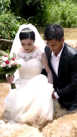 Moments Before Wedding Stopped Due to Flash Flood! Guests Panic! #disasterstrucks #fyp #viral