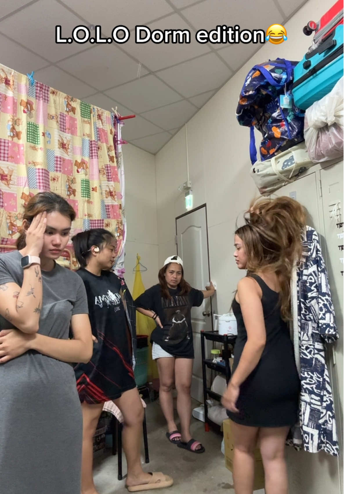 Bukas pundi ang ilaw namen😂 #dance #trending #taiwan #trend @Starrirraaay @Lois Bautista 