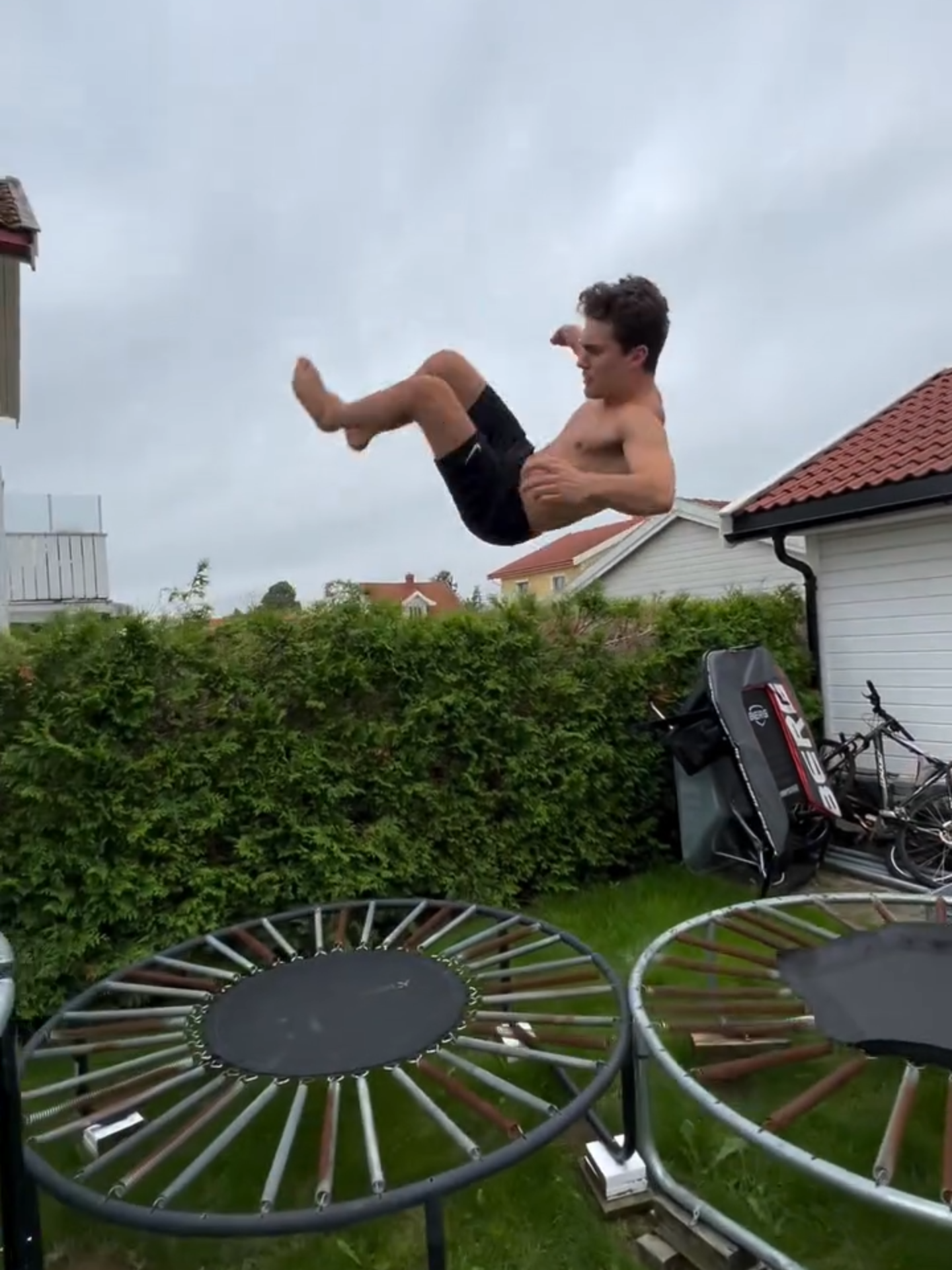 How many trampolines do you have? Yes ( 🎥 @knut_nomeland ) #Unreel #Extreme #Trampoline #Trampjumps #Bouncy