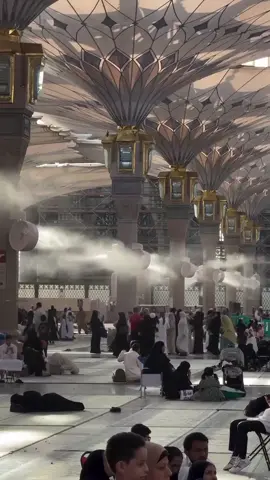 دوستوں 😍 کس کس کی حرمین شریفین کی زیارت کا شوق ہیں 🕋🥰❤️😍✨ میرا ہے 🥰 میرا بہت زیادہ ہے ❤️#creatorsearchinsights 