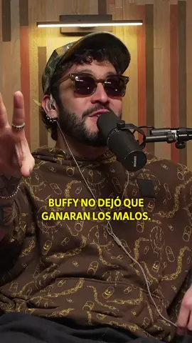 Lo emocionados que estamos porque mañana es el lanzamiento OFICIAL del libro “Entre Los Archivos” de nuestro queridísimo Buffy 👀🔥 Y tal como lo menciona un comentario de un fan por ahí, es “el mejor libro <3” 🥳 Nuevo capítulo de Tomás Va a Morir YA DISPONIBLE en YouTube, Spotify y Estudios Neverland 🫶 Presentado por @mercadolibre.cl @mercadopago.cl_ y @entel