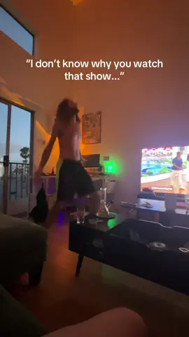 he said he would never watch love island with me…this is him tweaking out over the fact Nic kissed olandria despite being so close with Taylor 😭