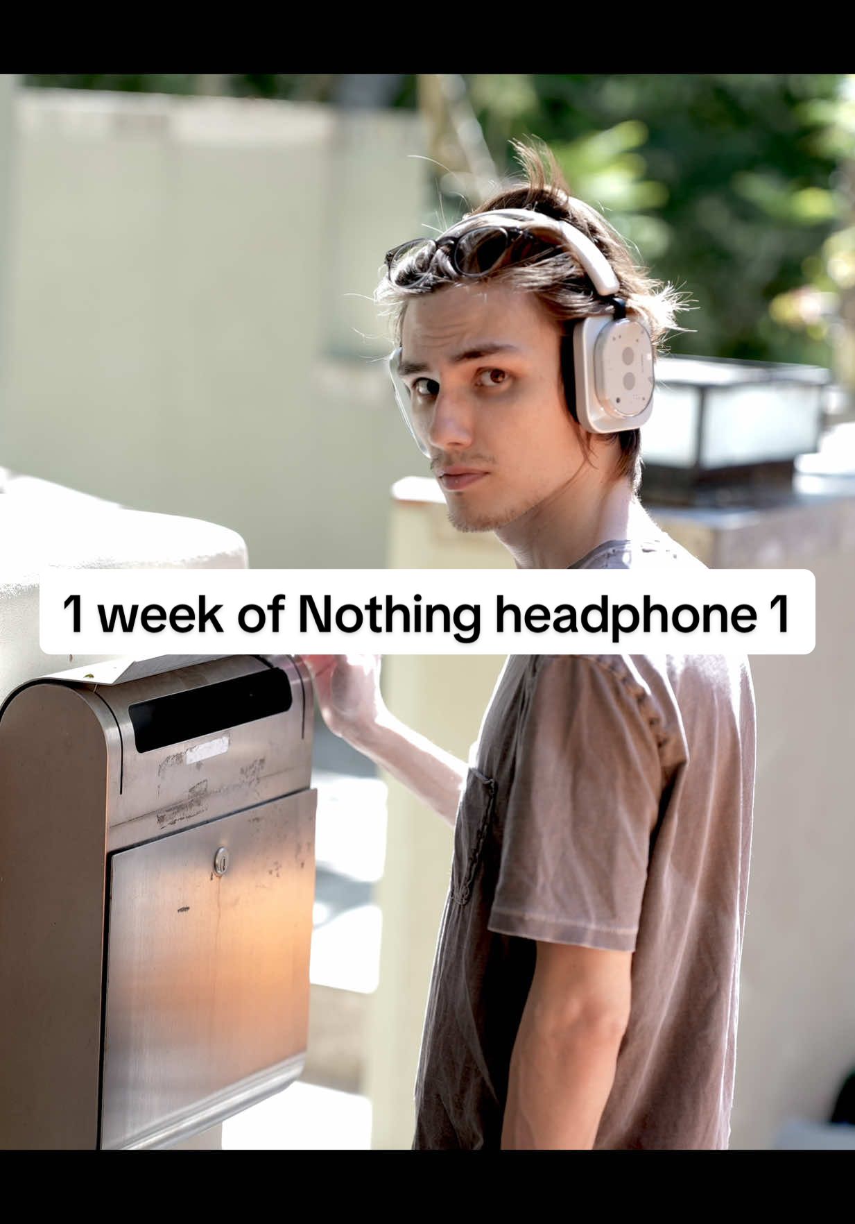 If Apple and teenage engineering had a child it’d be nothing #nothingheadphone1 #headphones #nothing 