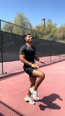 Stationary High Knees - Warm up for any workout. #fitnesstips #Fitness #gymmotivation🏋️‍♀️ #FitTok #miguelisfit #fyp #fypシ 
