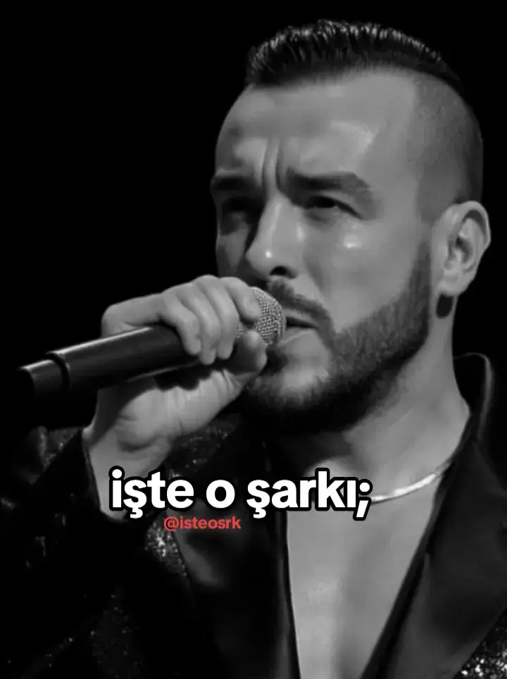 İçimde bir şey kanıyor Keskin bir vedanın yarası sızlıyor Yüzümde bir şey soluyor Aynı değil, umudun rengi kayboluyor Kalbimde bir yerde bir orman yanıyor Bıraktığın şarkılar sahipsiz susuyor Şiirler hep dargın, dualar şifasız Ömrüme mıhlanmış bir cümle Kül olur kalbindeki zamanla Yana yana, yana yana Yana yana, yana yana #cemadrian #işteoşarkı #isteosrk #musicvideo #kesfet #şarkı #musica #fypシ゚viral🖤tiktok #fyppppppppppppppppppppppp #keşfetteyizzz #kesfetteyizzzzz #music #konser #musically #fypシ #keşfetbeniöneçıkar #kesfetbeniöneçıkart #viralvideo #video #tiktokuni #tiktok 