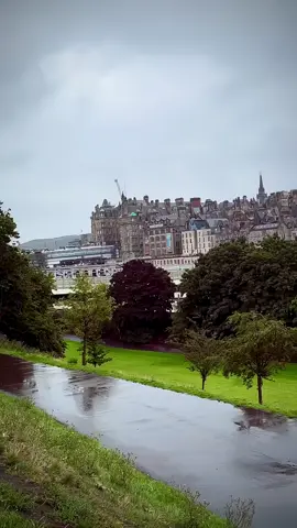 Rainy Day In Scotland 🏴󠁧󠁢󠁳󠁣󠁴󠁿 #scotlandvibes #Scotland #scotlandbeauty #greatview #rainyday #foryou 